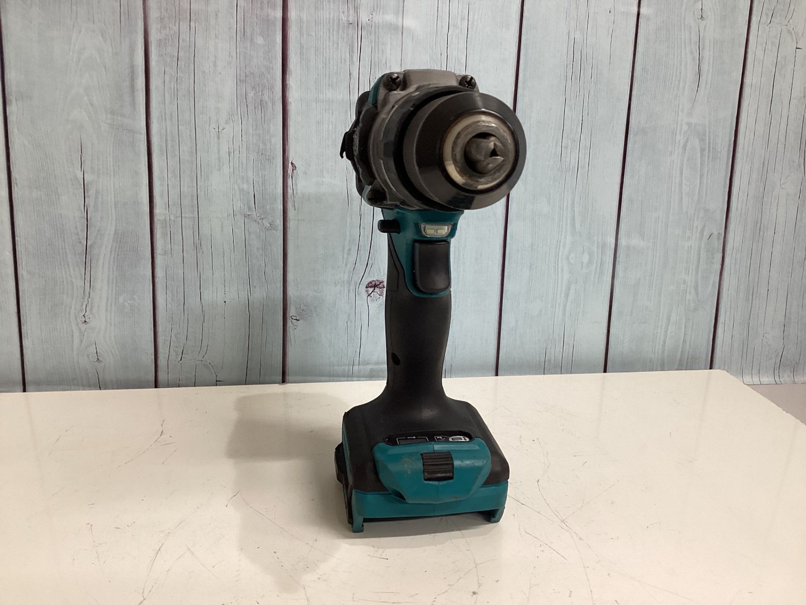 コードレスドリルドライバー