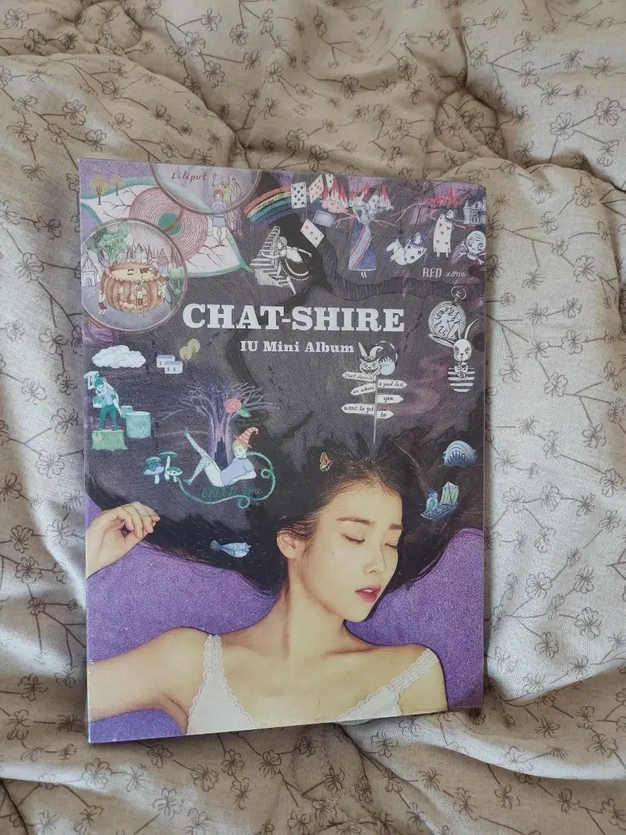 IU アイユ Chat-Shire チャットシェア ミニ アルバム MINI