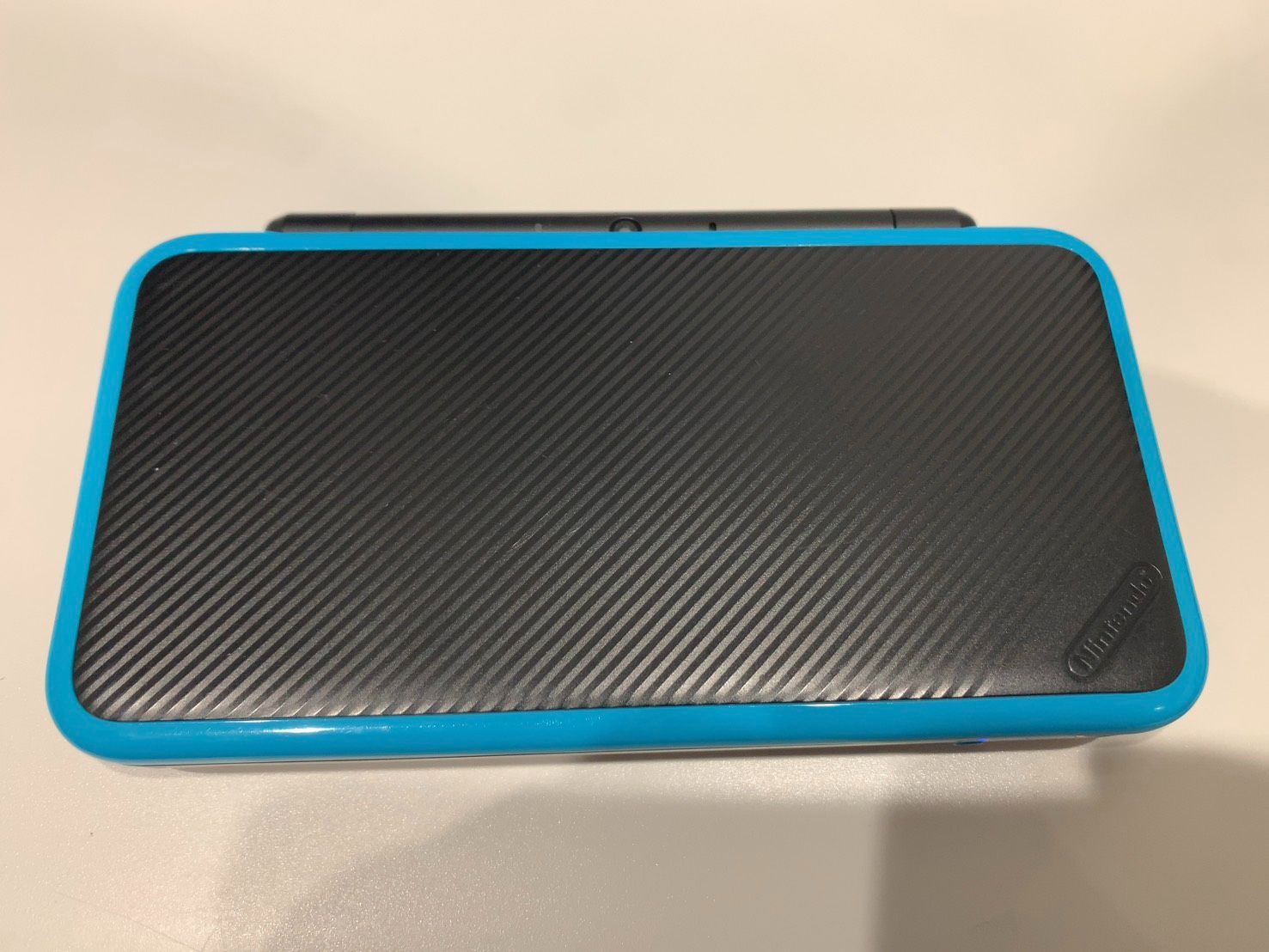 動作良好 Newニンテンドー2 DS LL ブラック×ターコイズ 充電器付き