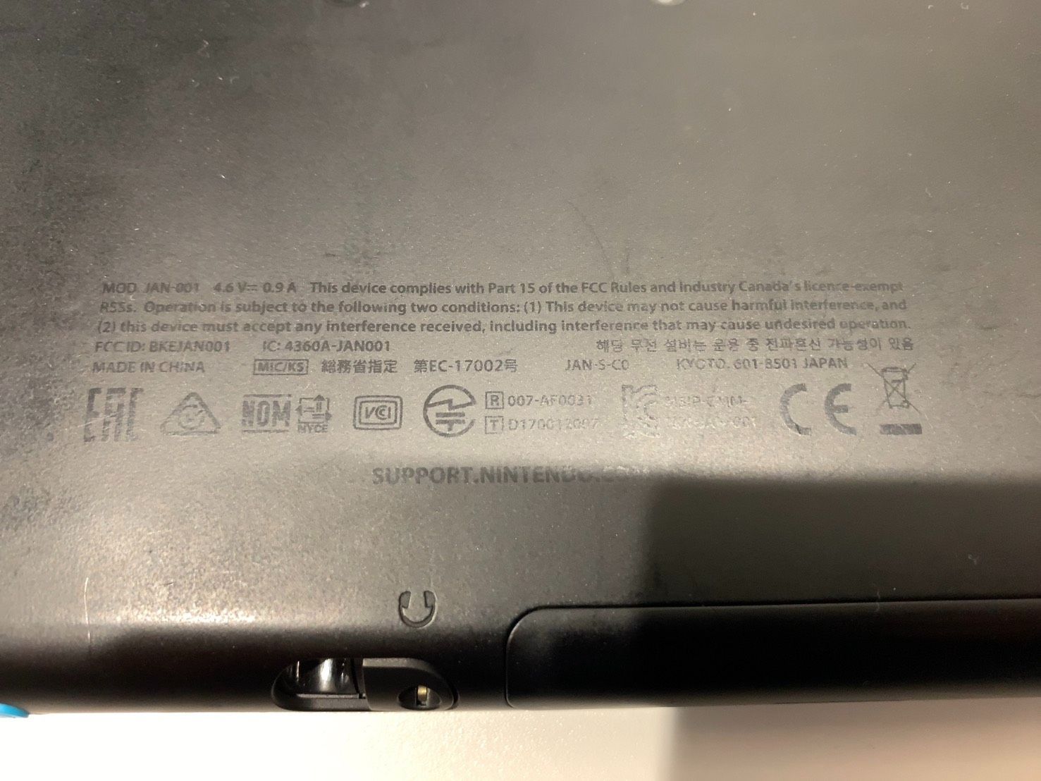  動作良好 Newニンテンドー2 DS LL ブラック×ターコイズ 充電器付き 本体(New 2DS LL) ニンテンドー3DS/2DS