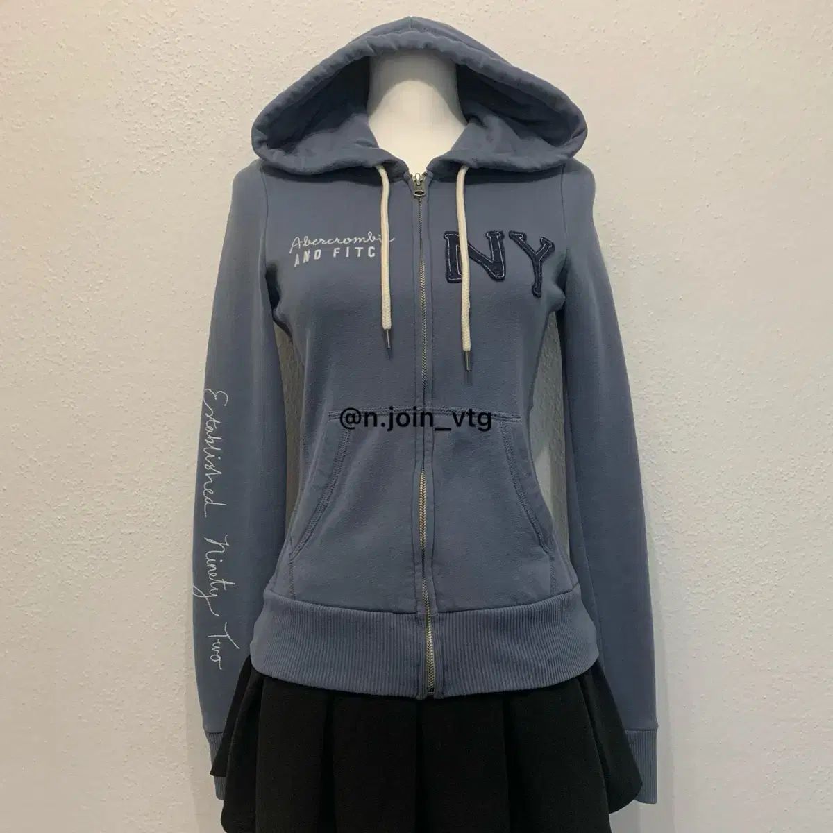 アバクロンビー ミュート ブルー フードジップアップ