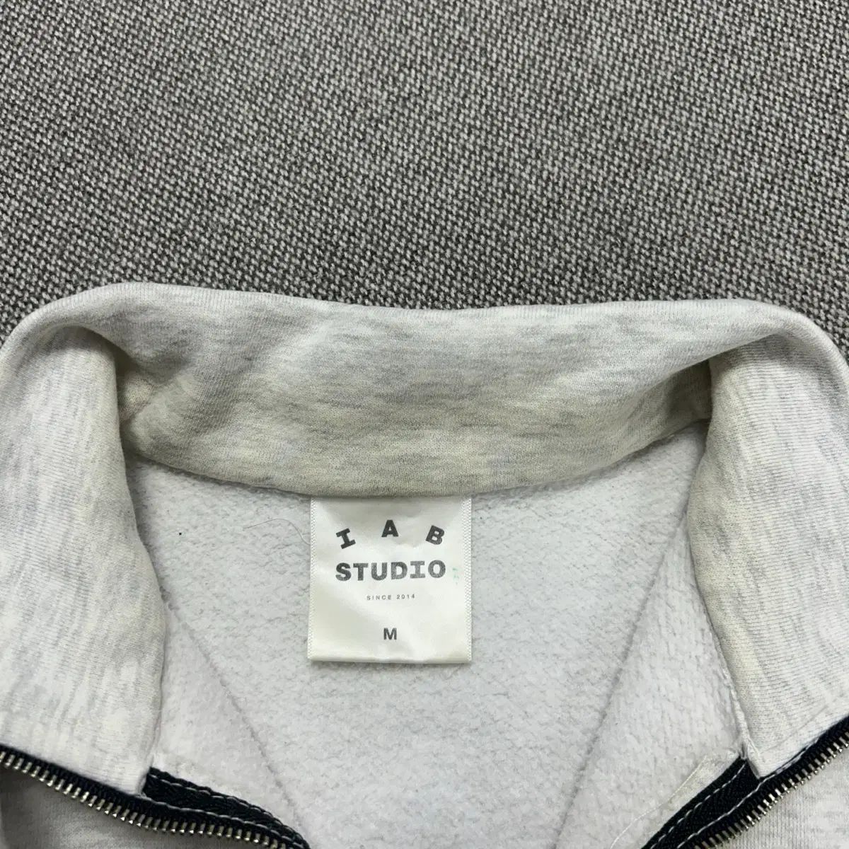 IAB Studio ハーフジップアップ スウェットシャツ (M) 【公式通販】