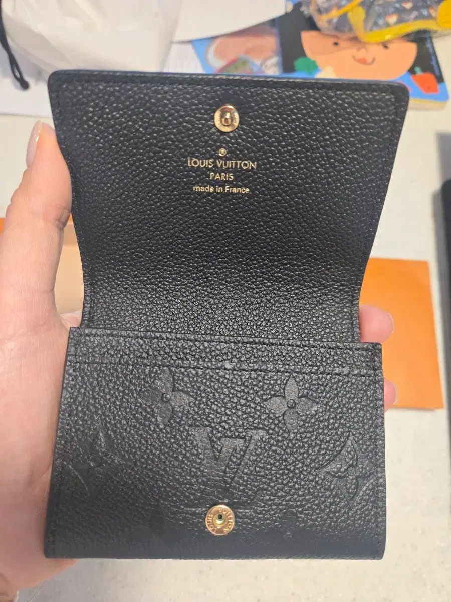 カードウォレット ブラック