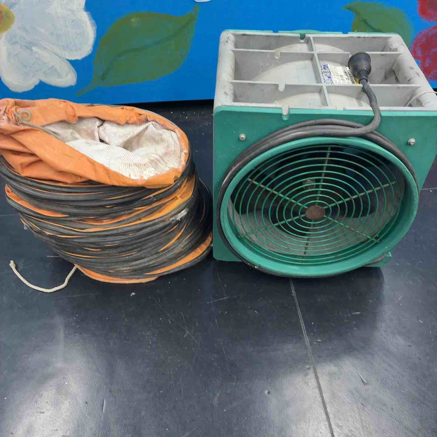 エ 送風機 APM 6 ポータブルファン