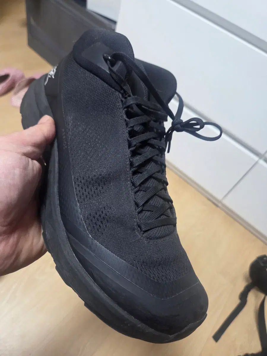 アークテリクス エアリアス アウラ ミッド 295 サイズ