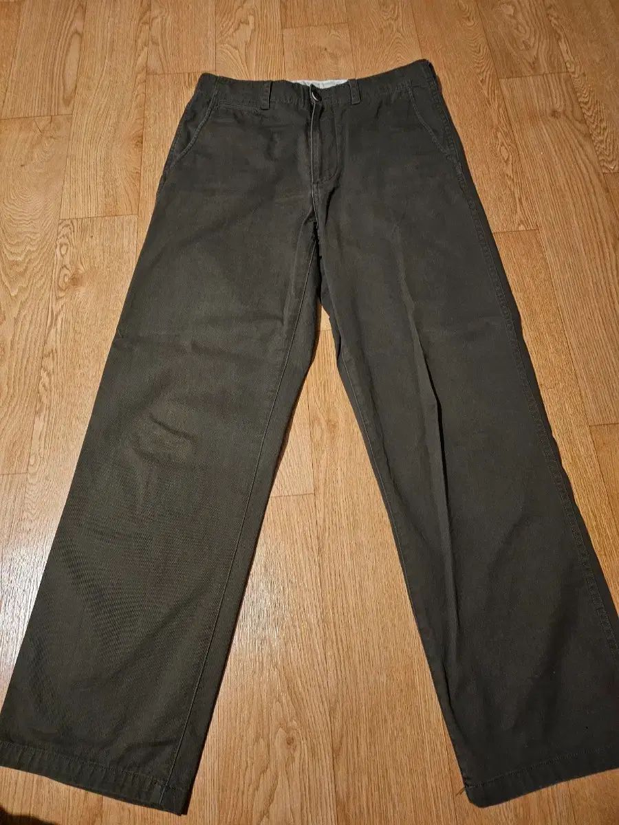 ファーストフロア チノ ジャングル