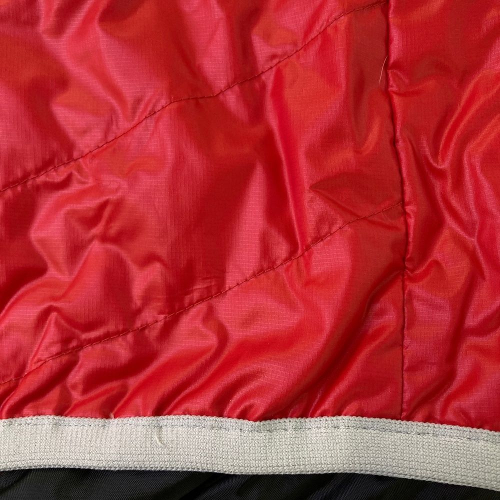 サイズ：M TAYLOR MADE テーラーメイド ダウン ジップベスト レッド系