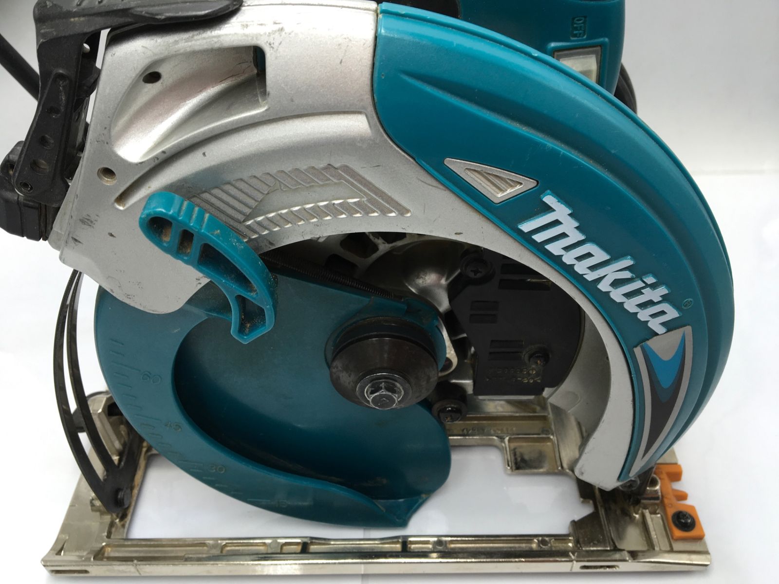 品 Makita マキタ 5837 BA 190 mm電気マルノコ アルミベース IT_G 0 R 2 K 知立 M 04