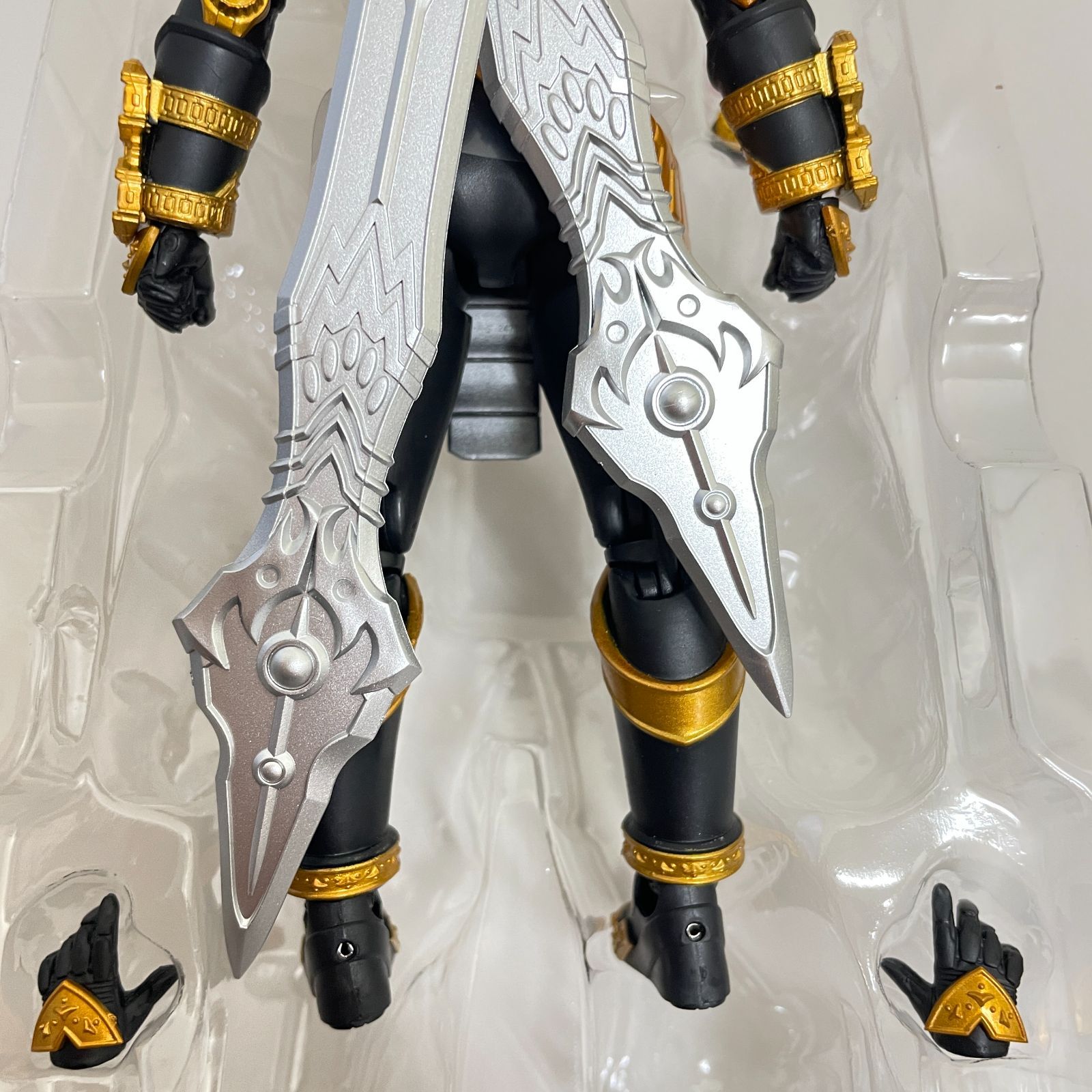 三沢店44-21-260102] S.H.Figuarts 仮面ライダーオーマジオウ 「仮面 