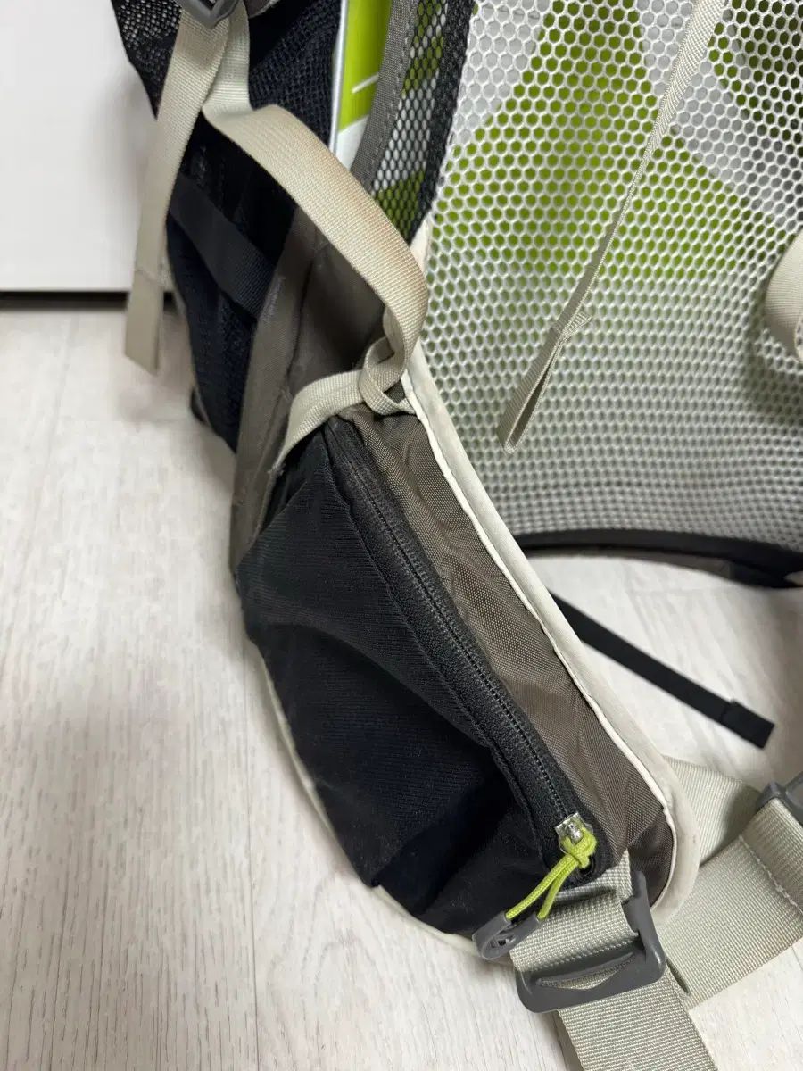 L 登山バッグ