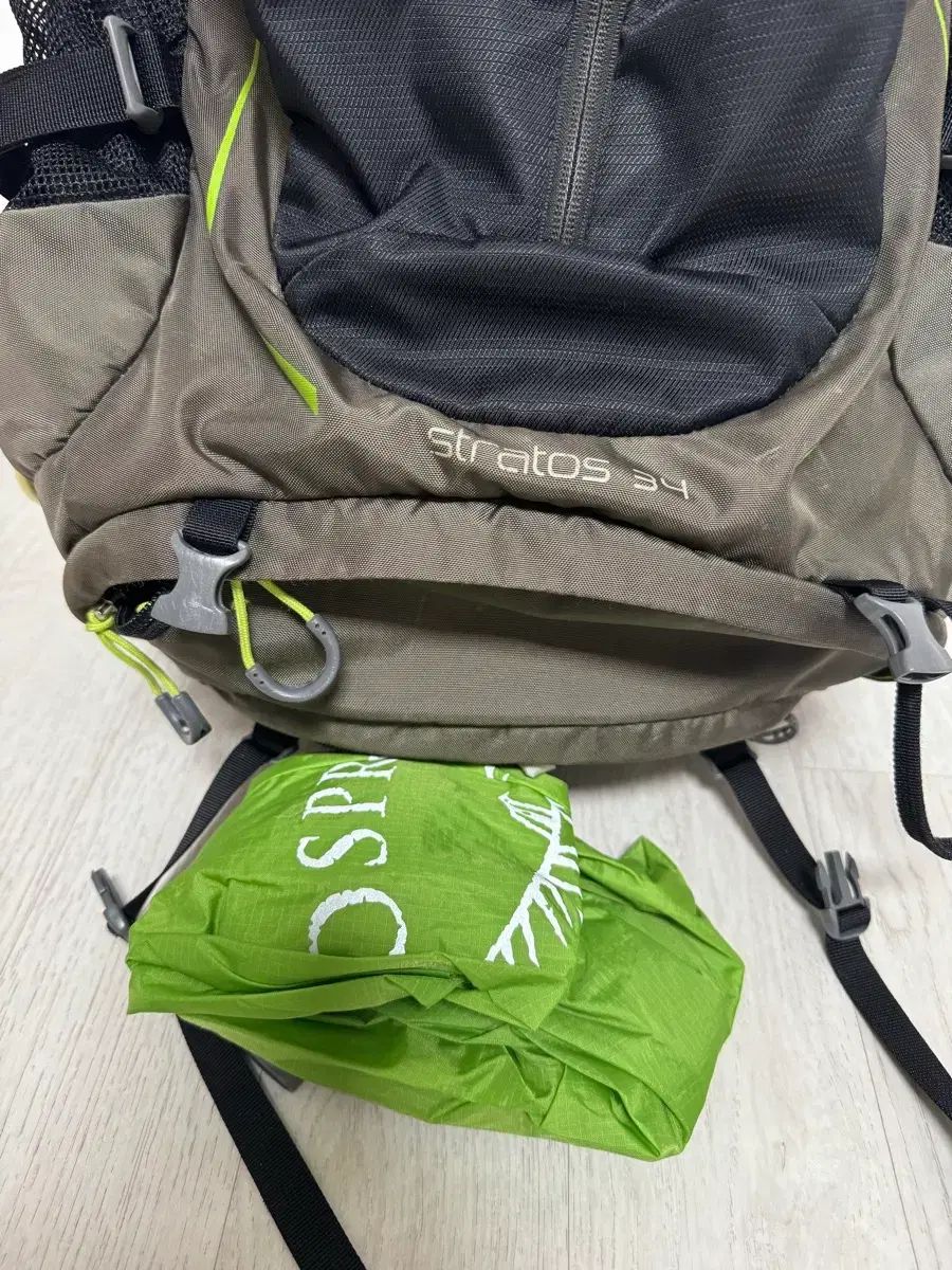  オスプレイ OSPREY ストラトス 34 登山 リュックサック M L 登山バッグ ガスバーナー 炭 その他 アウトドアウェア小物