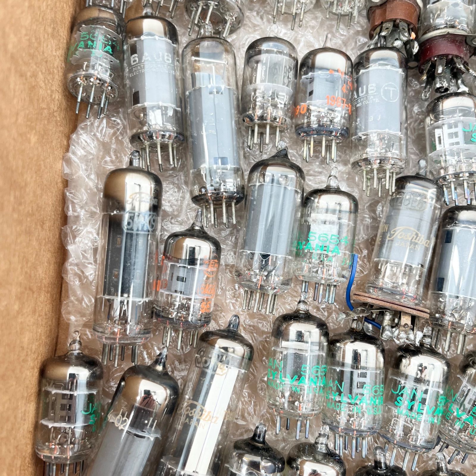 真空管157本 まとめ売り 真空管 大量 まとめ売り 松下 東芝 SYLVANIA 等 ジャンク品 未チェック