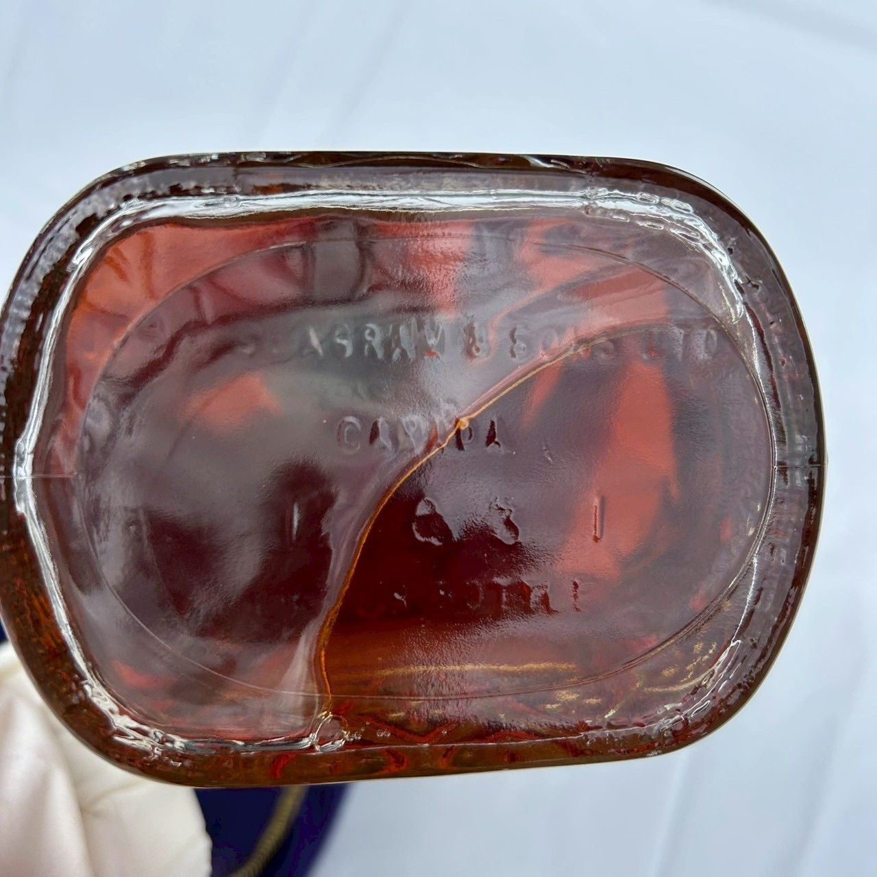 クラウンロイヤル 1982年 箱・袋付 40度 1000ml - メルカリ