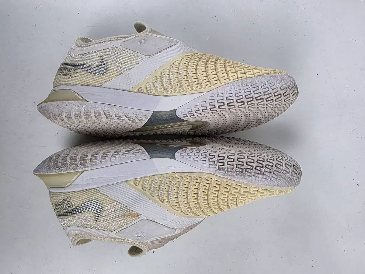 【中古】ナイキ NIKE リアクト ヴェイパー NXT テニスシューズ ビンティジ^^255 NIKE ナイキ コート リアクト Vapor (ヴェイパー) NXT