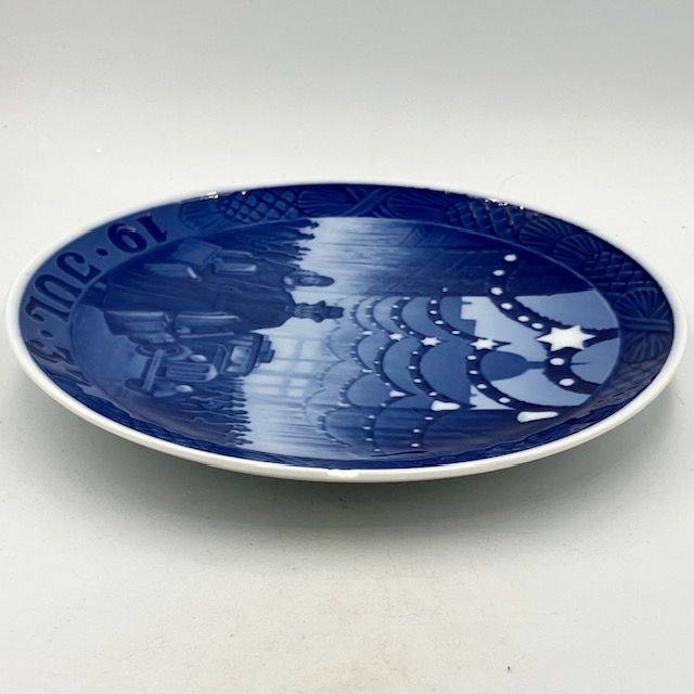 【未使用品】ロイヤルコペンハーゲン イヤープレート 1937年 欠けあり】 ロイヤルコペンハーゲン イヤープレート 1937年