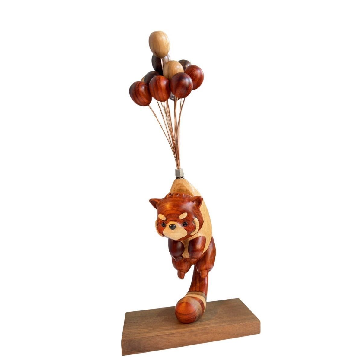  純手工制作 冷たい森の空飛ぶペット 気球のレッサーパンダ アライグマ 木彫り デスクトップ インテリア ナチュラル 原木風 置物 食卓小物 置物 インテリア小物