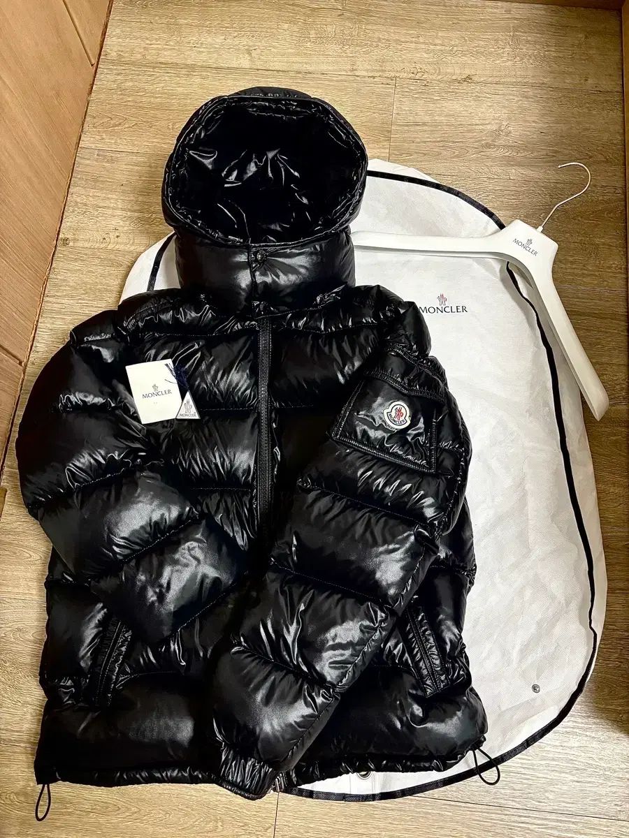 モンクレール マヤ サイズ4 22 FW