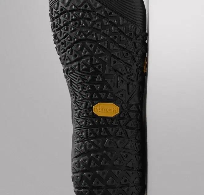 ZARA ウォーターシューズ