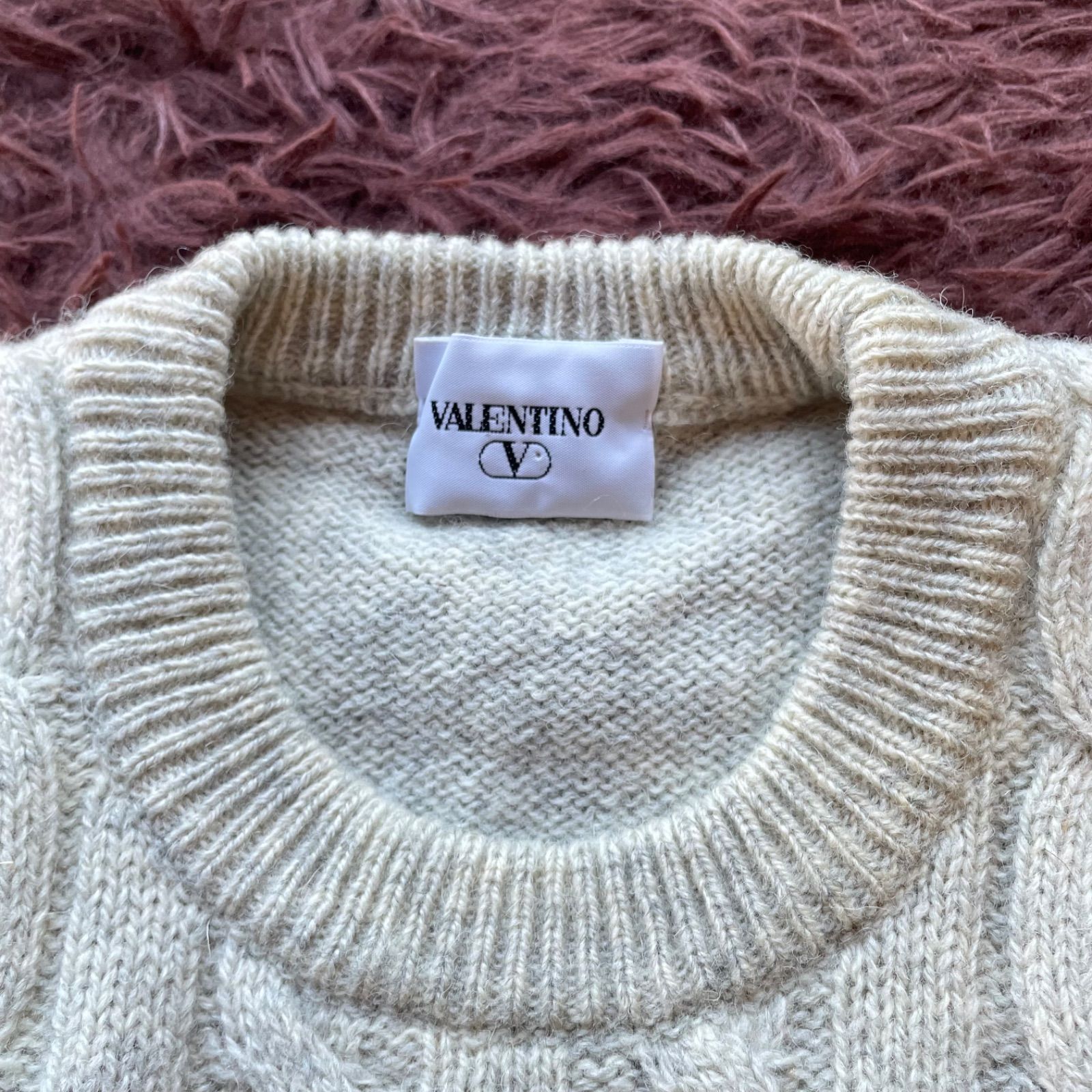 ハッピーヴァレンティノVALENTINOフリル袖ケーブルニットホワイト VALENTINO ヴァレンティノ ピュアバージンウール ケーブルニットプル