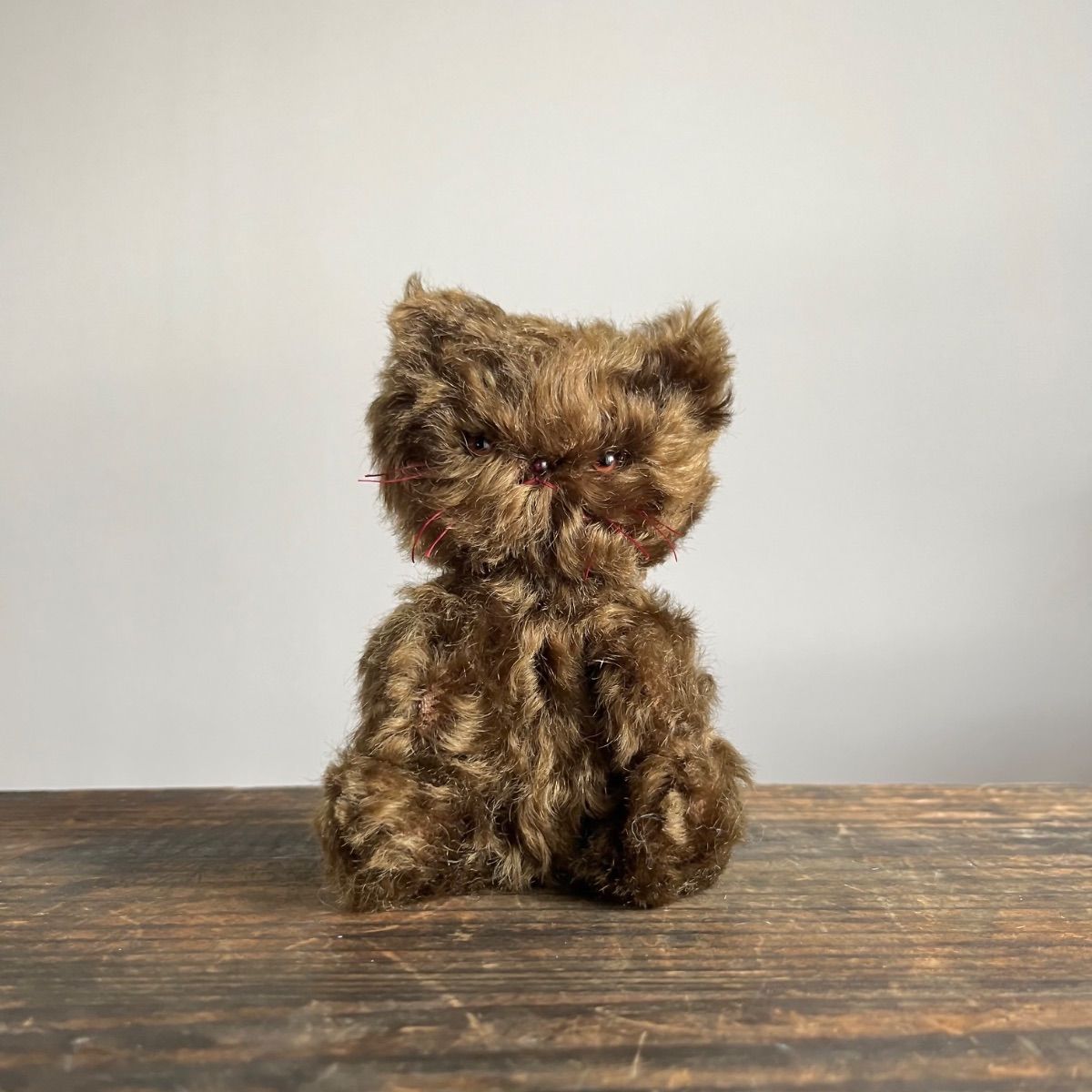 濃い茶色の子 ｝ ぬいぐるみ 作家 猫 テディベア ハンドメイド