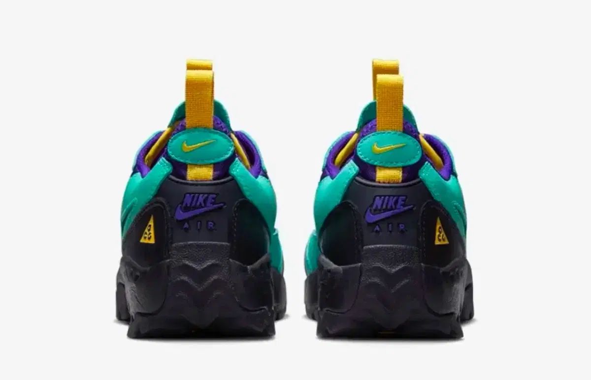 NIKE ACG エア マダ ライト メンタ ブラック 285 登山グッズセット キャンプテーブル