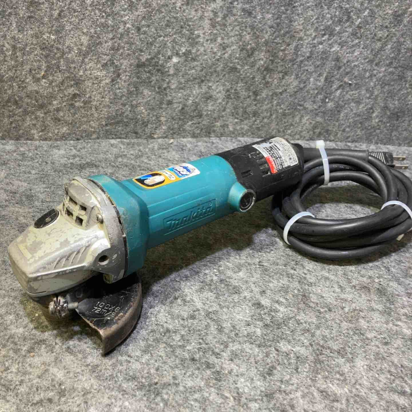 マキタ makita ディスクグラインダ 低速高トルク ブレーキ付 100 mm 9533 BLA