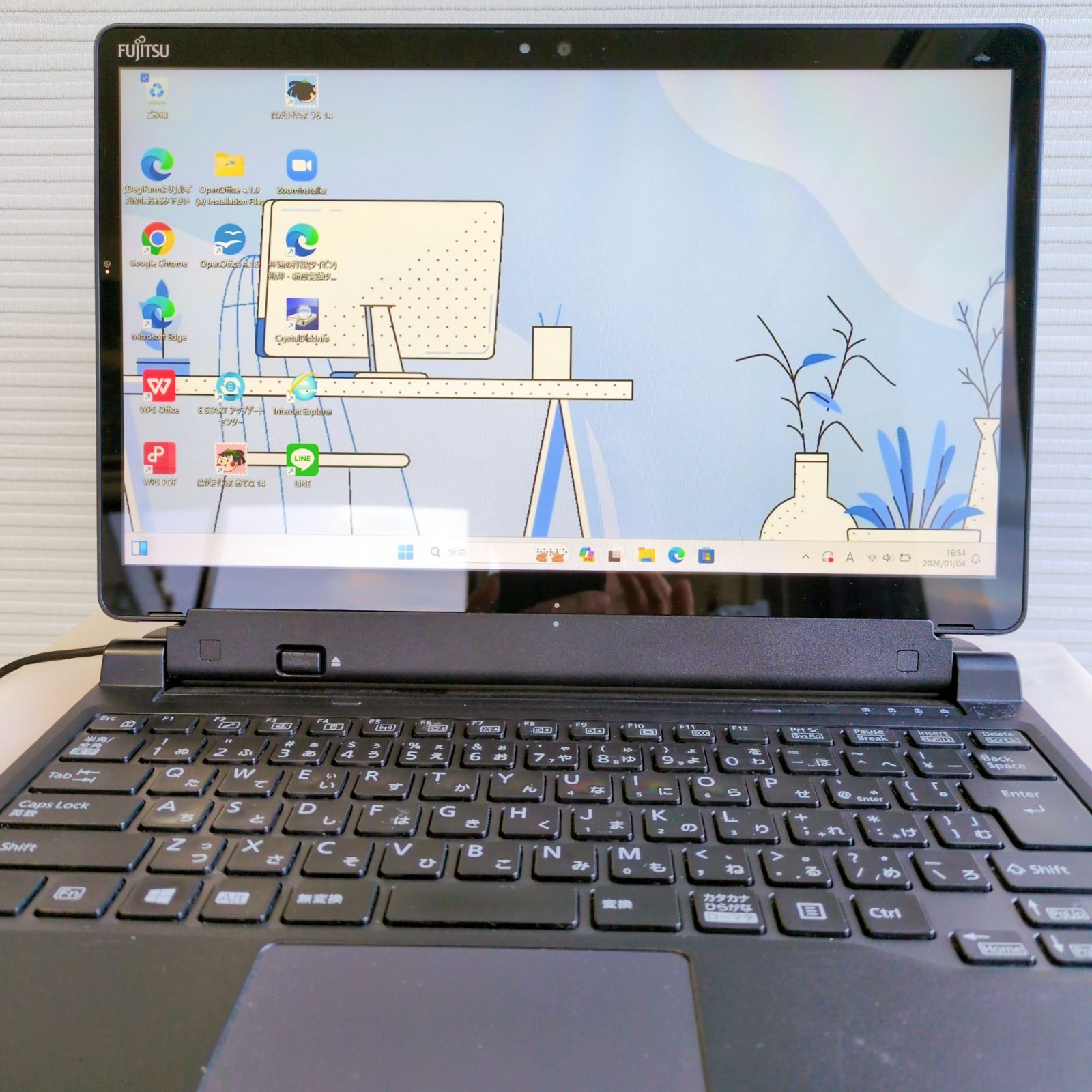 富士通 ARROWS Q738 Win11✨すぐ使えるノートPC第8世代フルHD 富士通 ARROWS Q738 Win11✨すぐ使えるノートPC第8世代フルHD 富士通