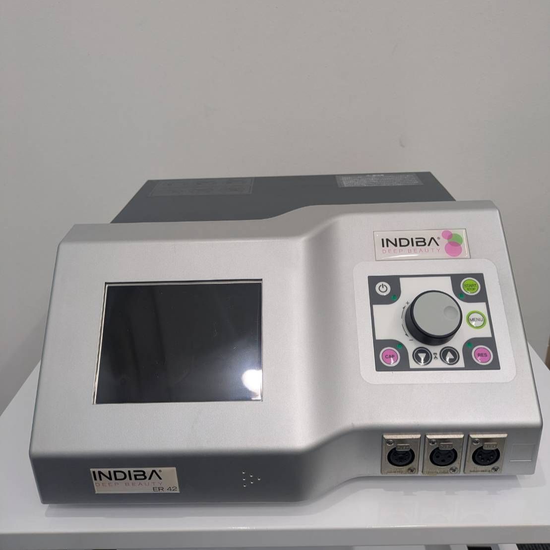 INDIBA インディバER42☆美品☆ 美品 インディバ INDIBA ER42 美顔器・美容器 業務用 サロン 高出力