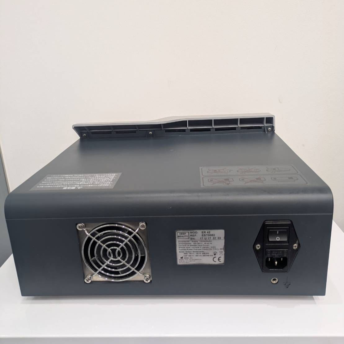 美品 インディバ INDIBA ER42 美顔器・美容器 業務用 サロン 高出力