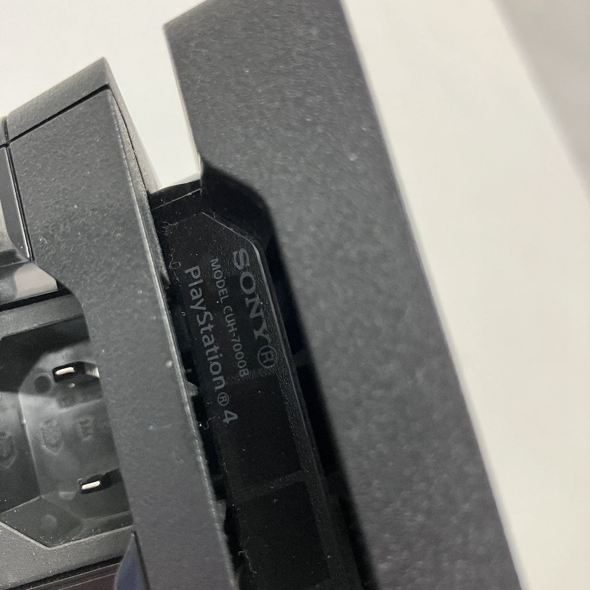  SONY ソニー CUH-7000 B PlayStation 4 Pro 1 TB 家庭用 ゲーム機 PS 家電 本体 プレイステーション4(PS4)