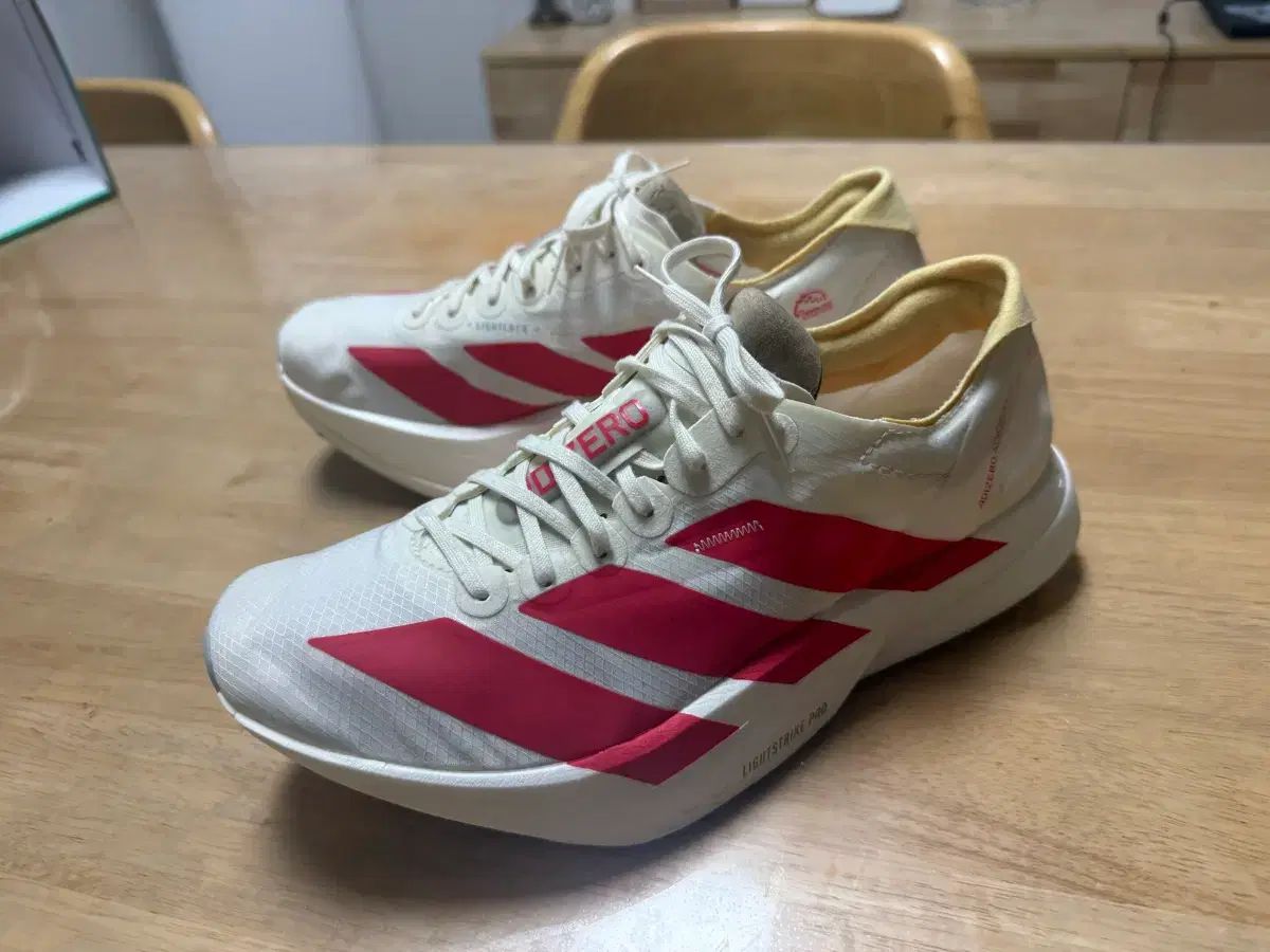 アディダス アディオス プロ4 東亜マラソン EDITION 260