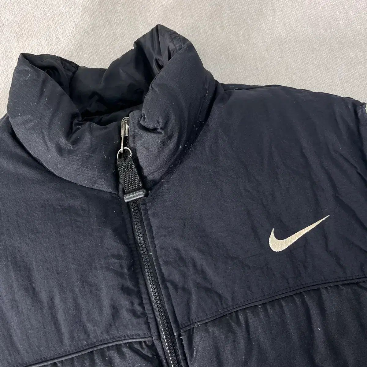 105 NIKE ACG 00s グースダウンベスト - メルカリ