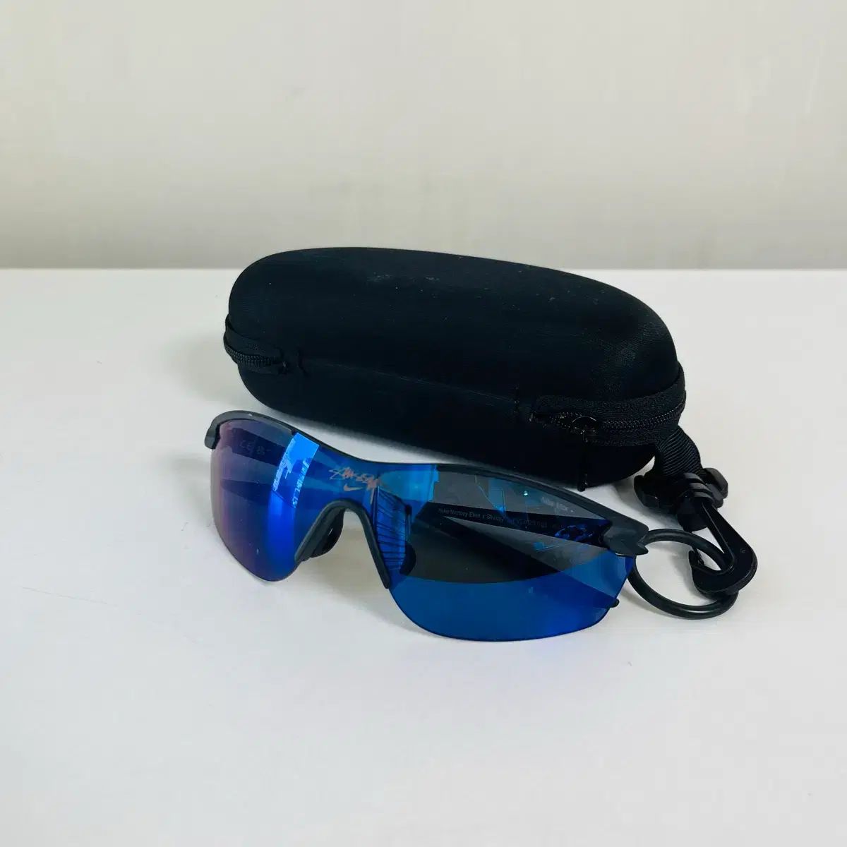 ナイキ x STUSSY ヴィクトリー エリート サングラス ブラック