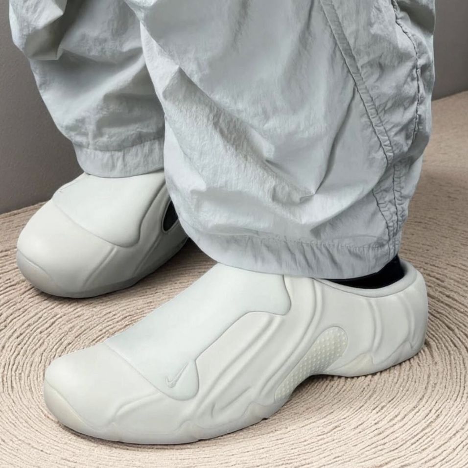 ナイキ クロッグ