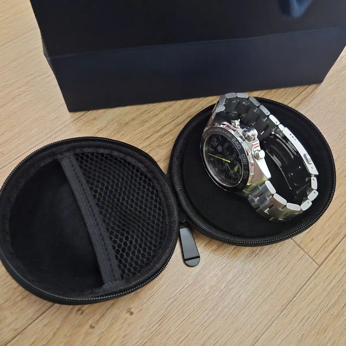  タスホイヤー アス トン マーティン レーシング 時計 金属ベルト 時計