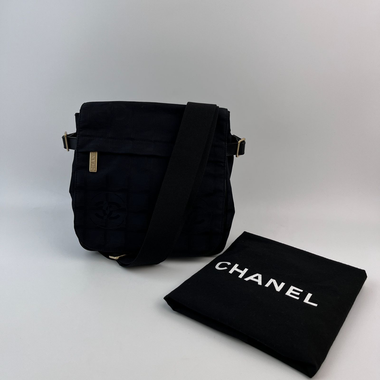 中古】CHANEL シャネル ココマーク ニュートラベルライン ショルダー