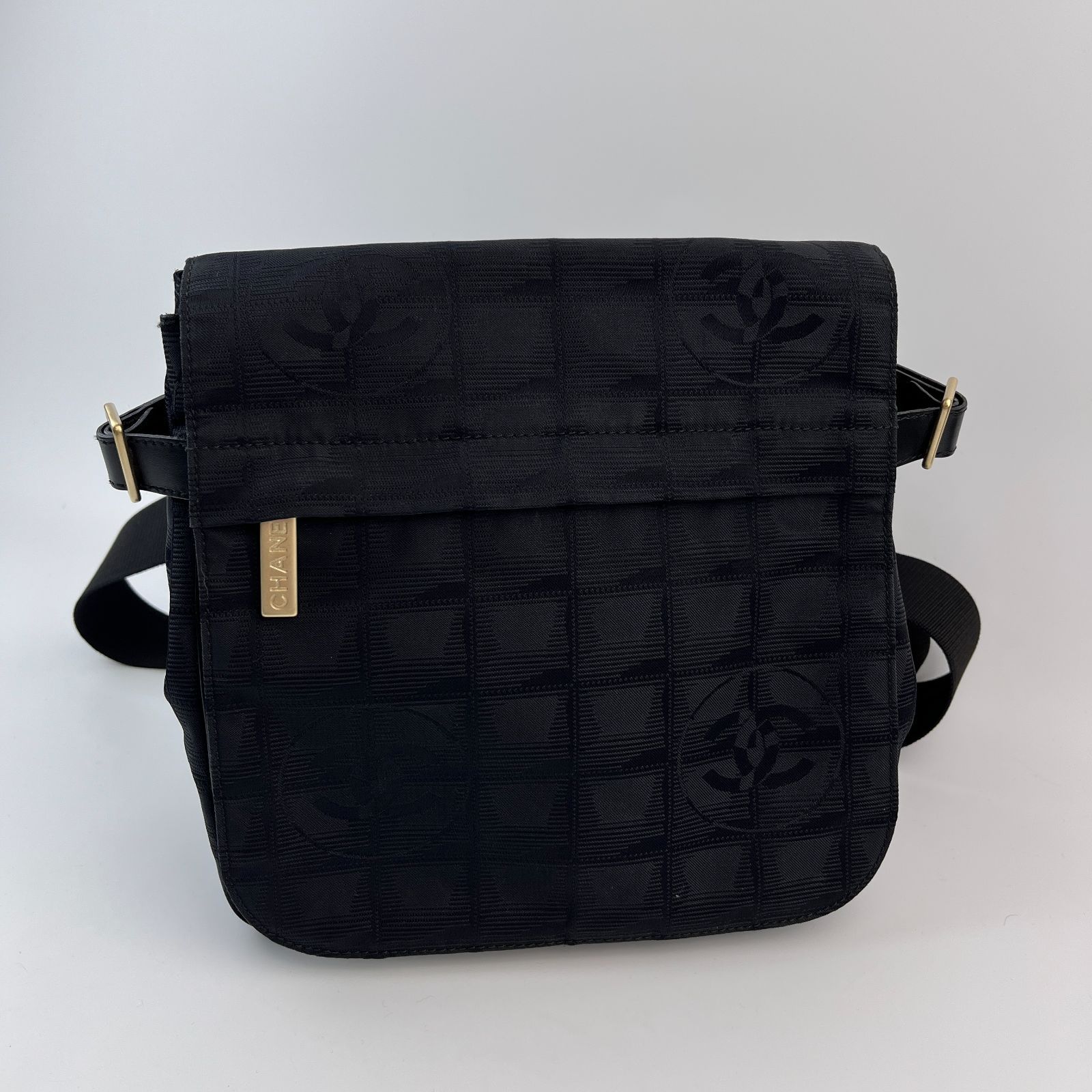 中古】CHANEL シャネル ココマーク ニュートラベルライン ショルダー