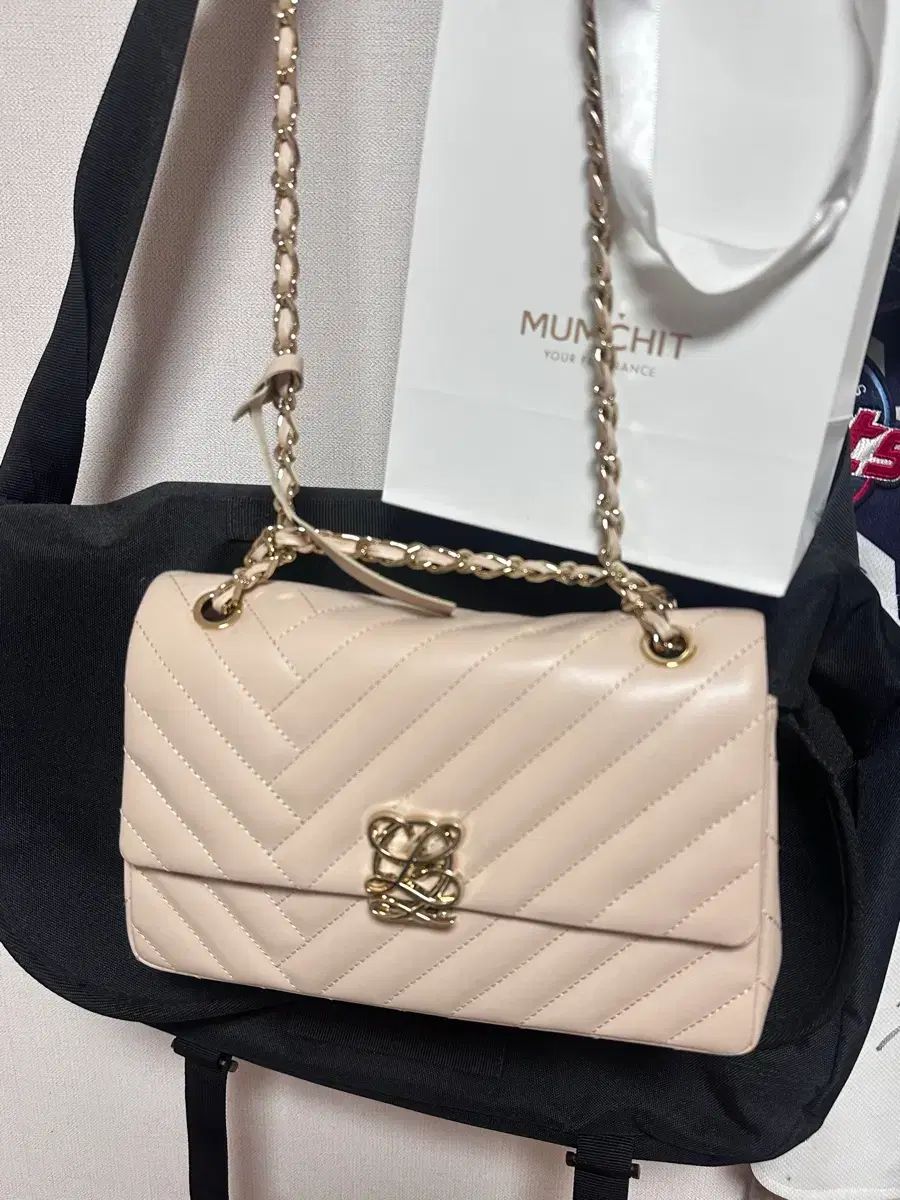 ルイキャトルズ ハンドバッグ ピンクベージュ