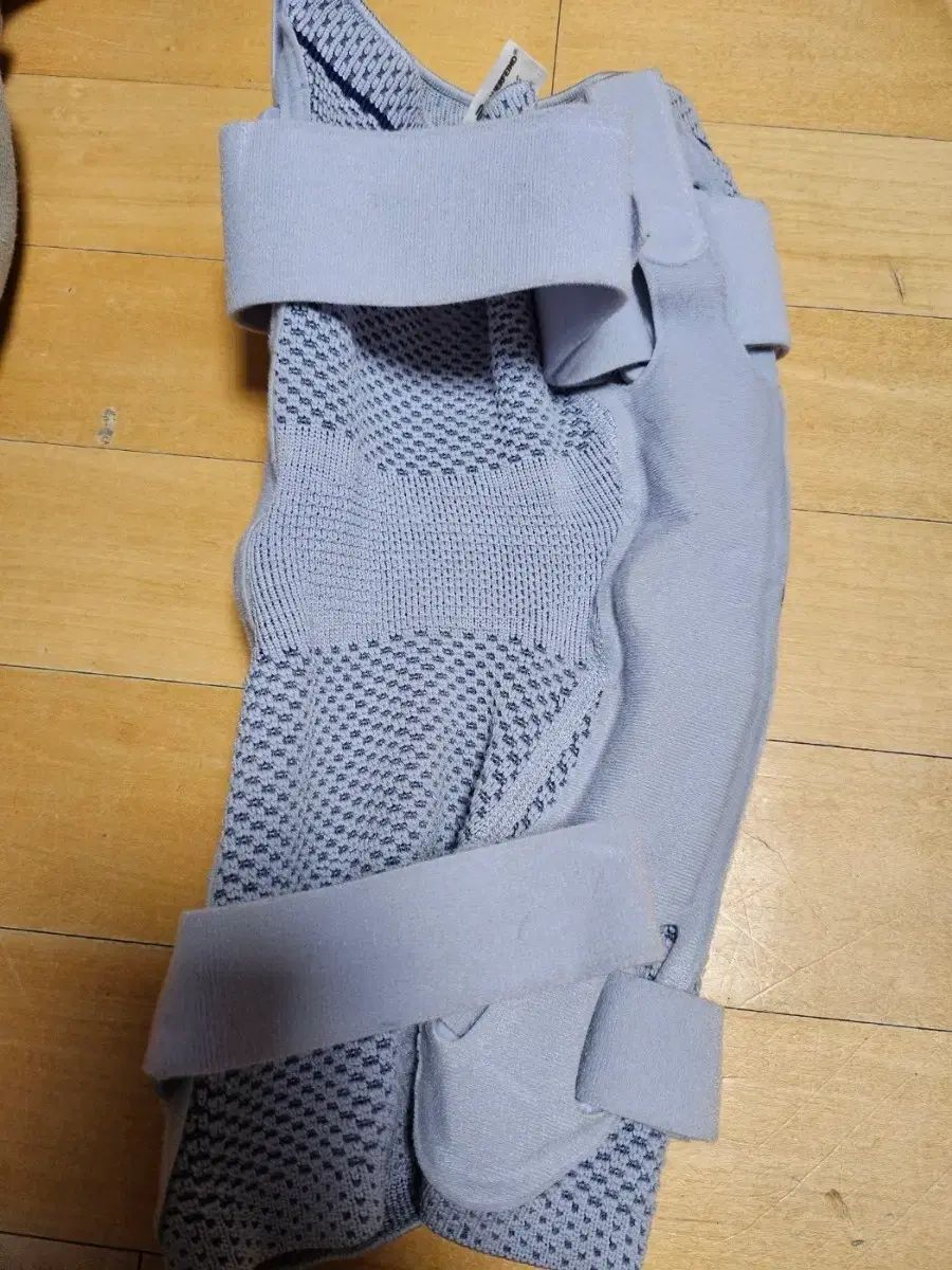 バウアーファインド ゲニュトレインs 右 4号