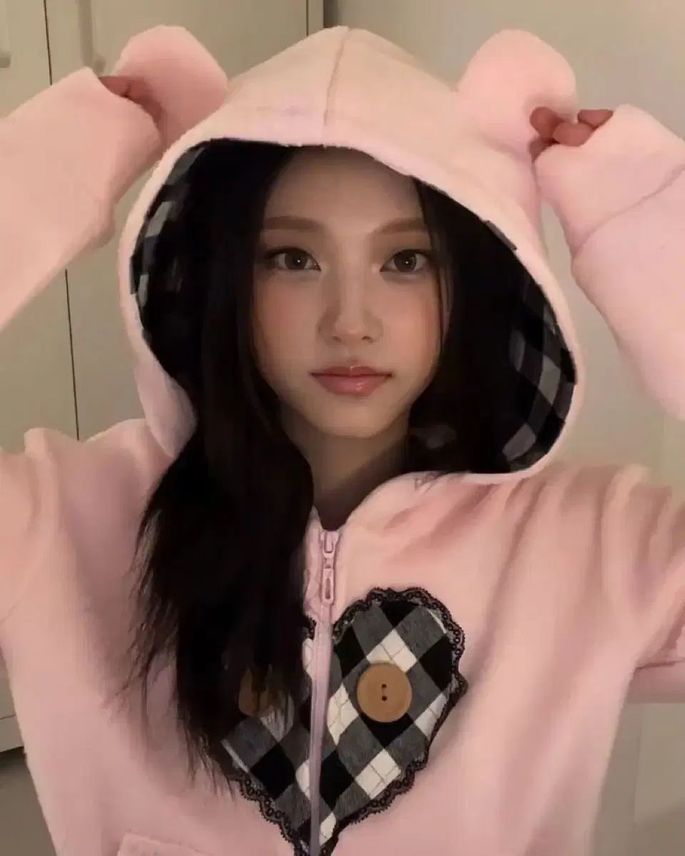 eatmeplz NewJeans ニュージーンズ ニュジ ヘリンフーディー