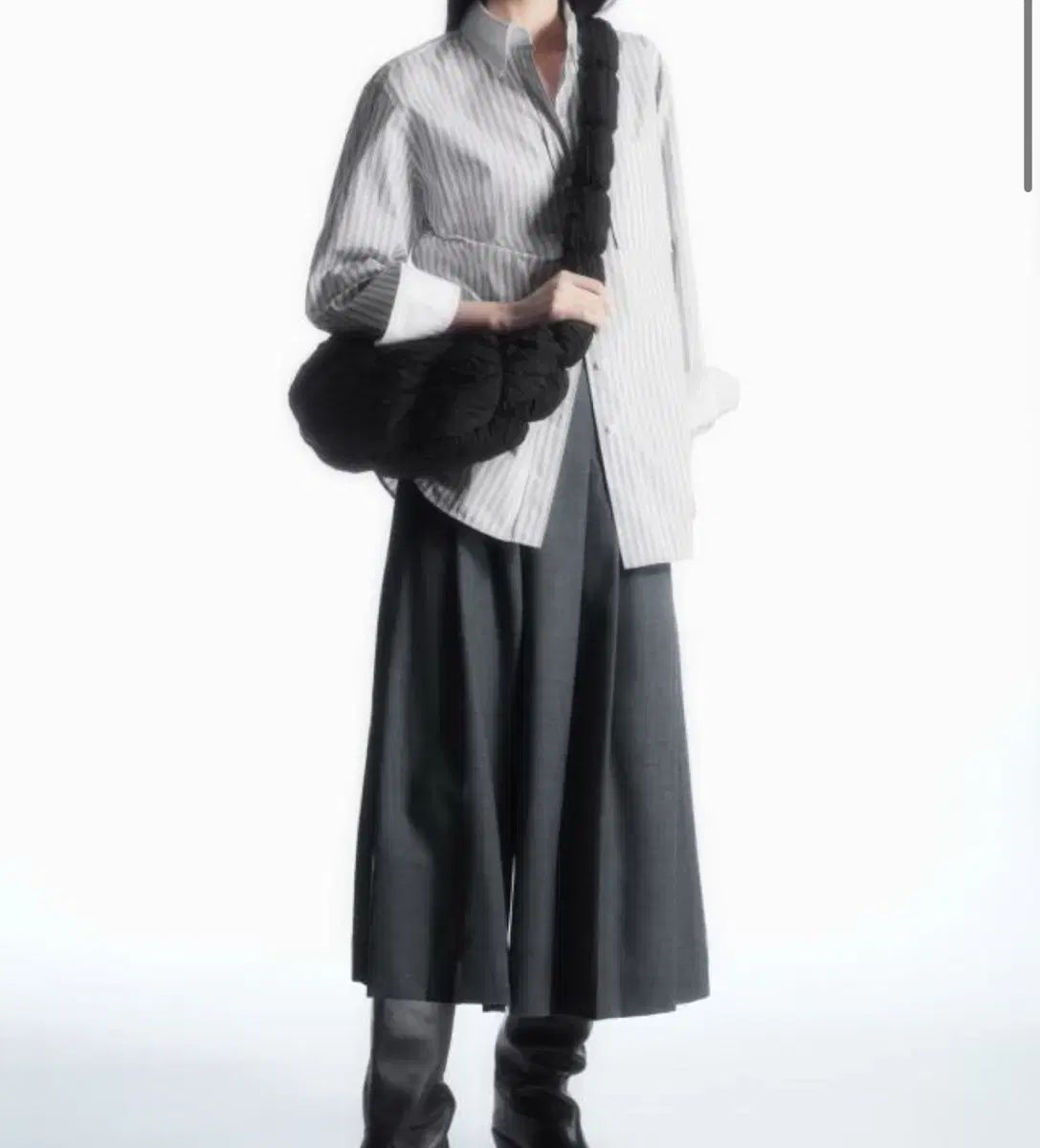 COS コス クロワッサンバッグ クロスバック