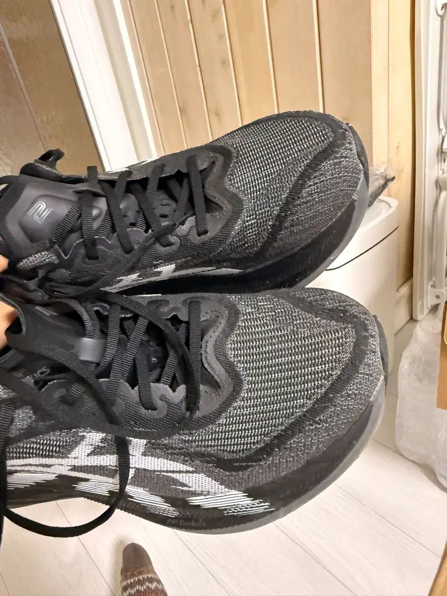 asics アシックス super BLAST2 スーパーブラスト2 27㎝ レビュー】アシックス スーパーブラスト2 気怠さも跳ね飛ばす | ランハイク