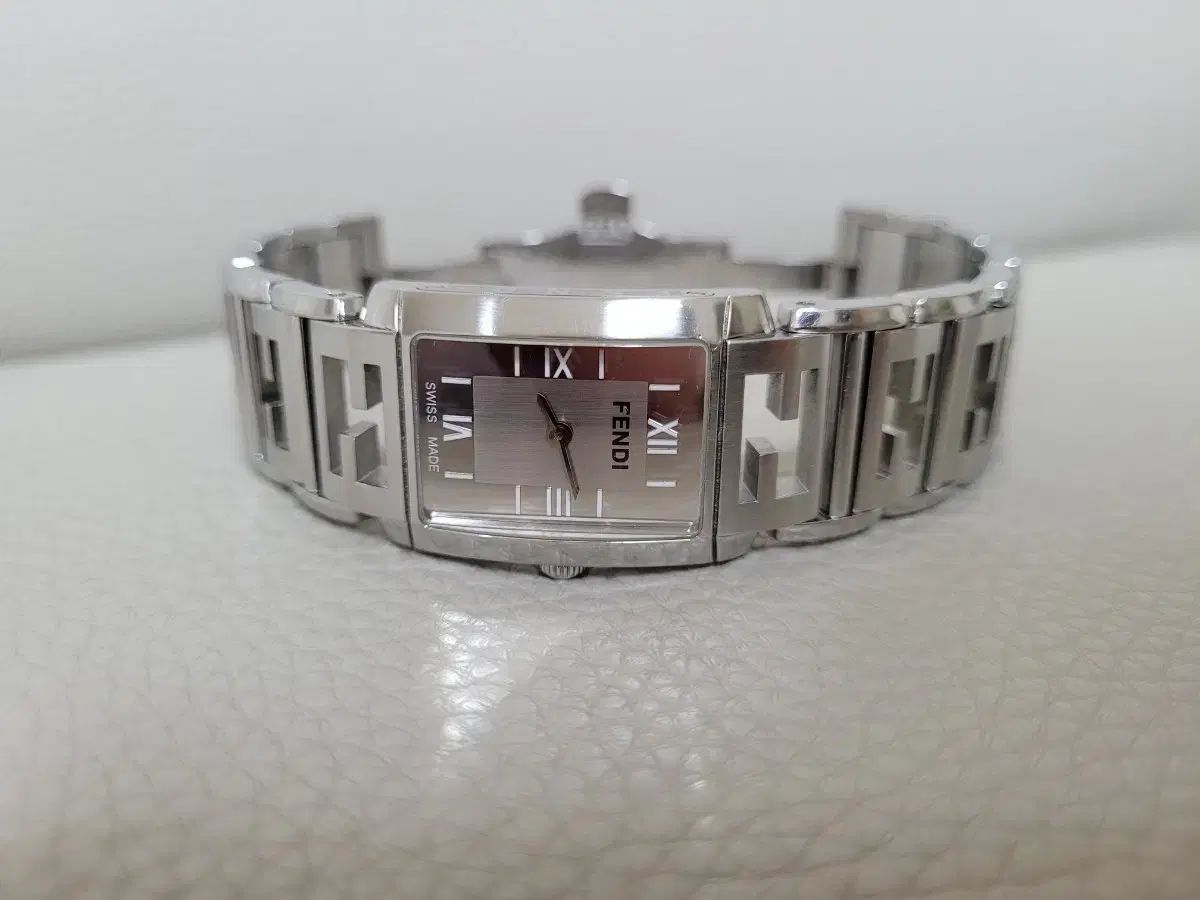 フェンディ ウォッチ メンズ