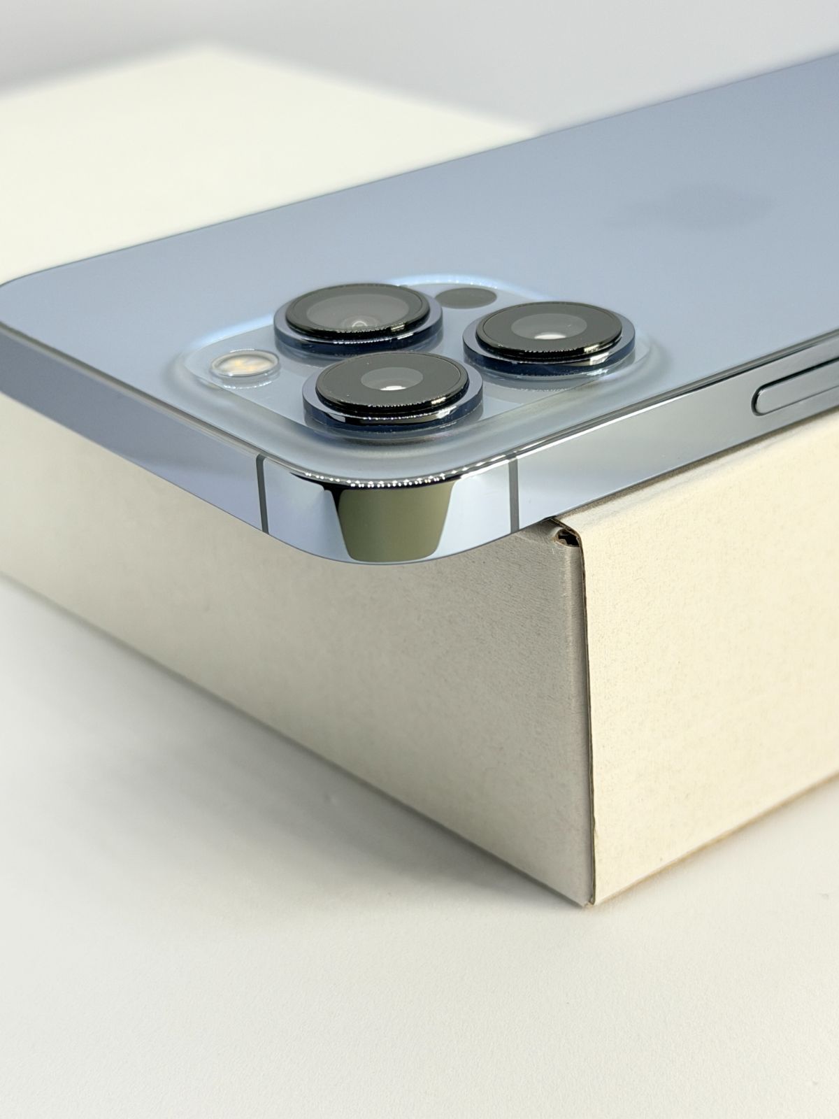 BT99%】 iPhone 13 pro シエラブルー 256GB 楽天 SIMロック解除済み