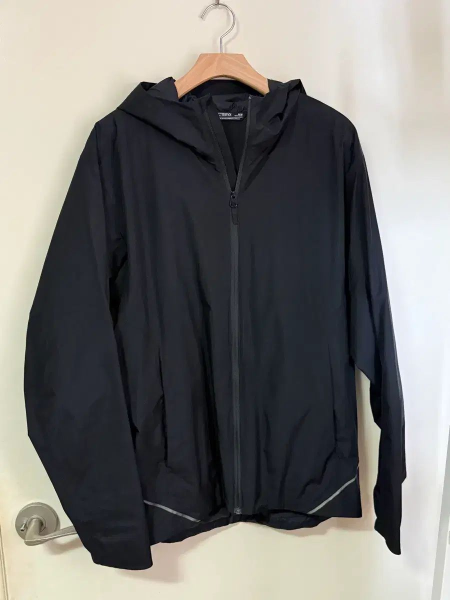 ARC TERYX アークテリクス ソラノ フーディー ブラック M