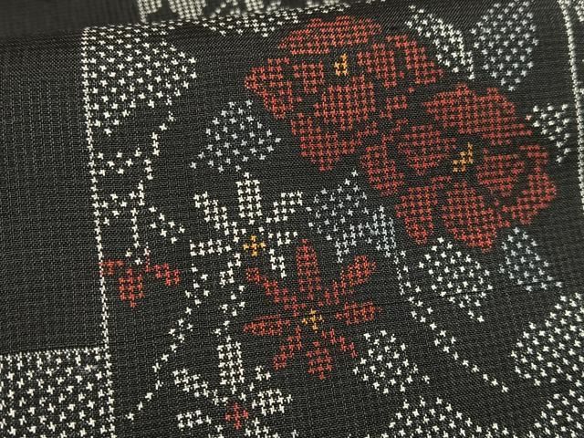 平和屋着物□本場大島紬 7マルキ 色紙草花文 正絹 逸品 AABE5030oa