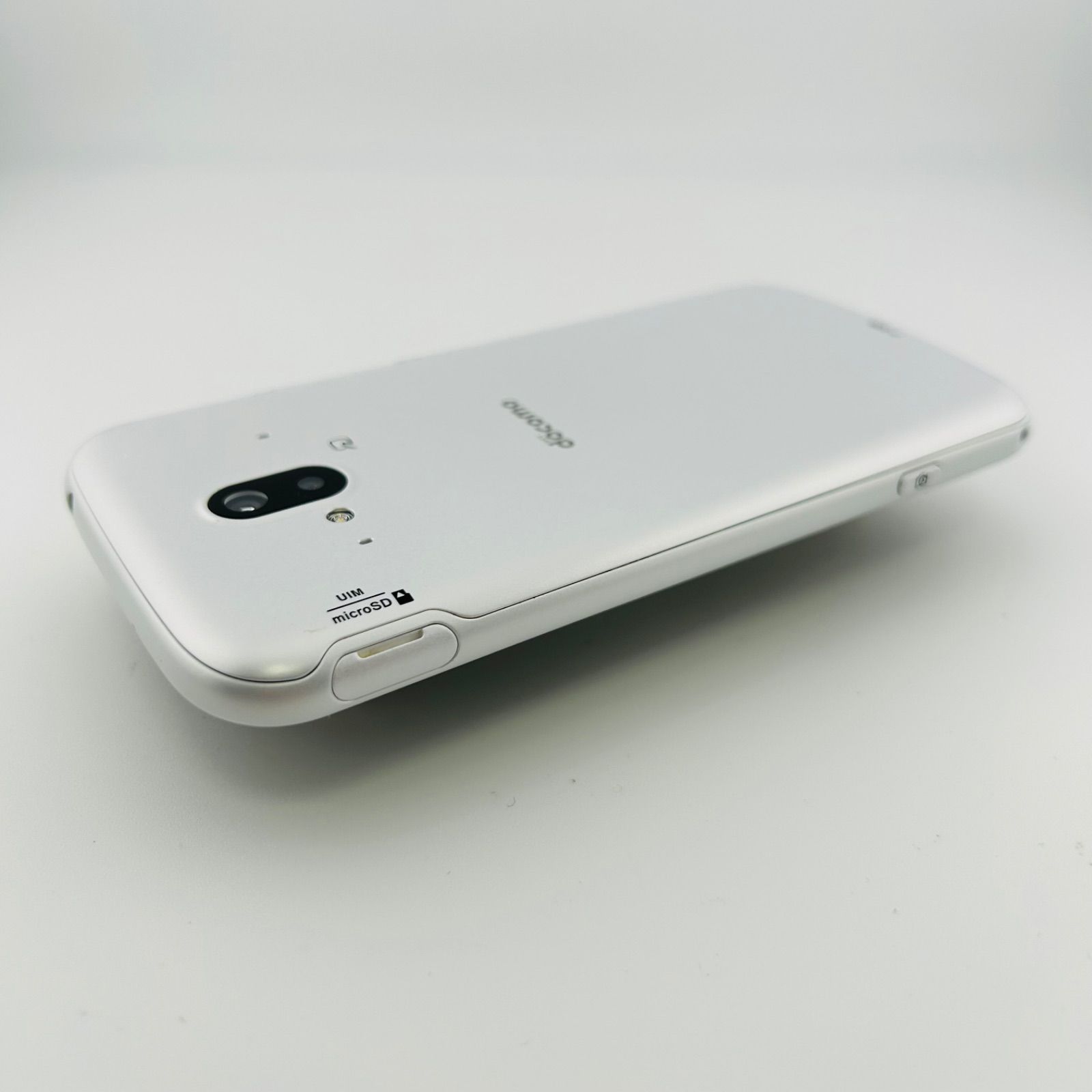 バッテリー良好 らくらくスマートフォン 64 GB F-52B ホワイト SIM