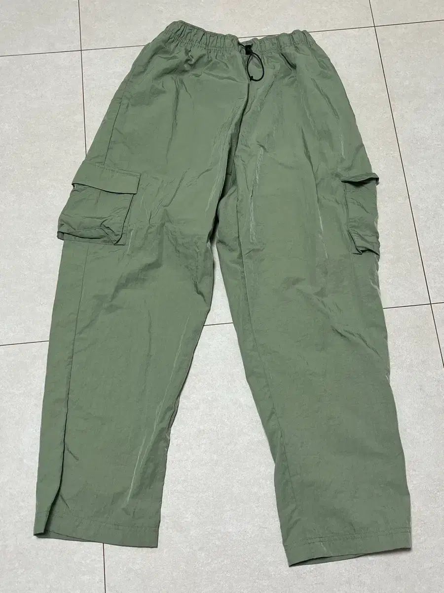 ナイキ カーキ ブラック ジョガーパンツ まとめ