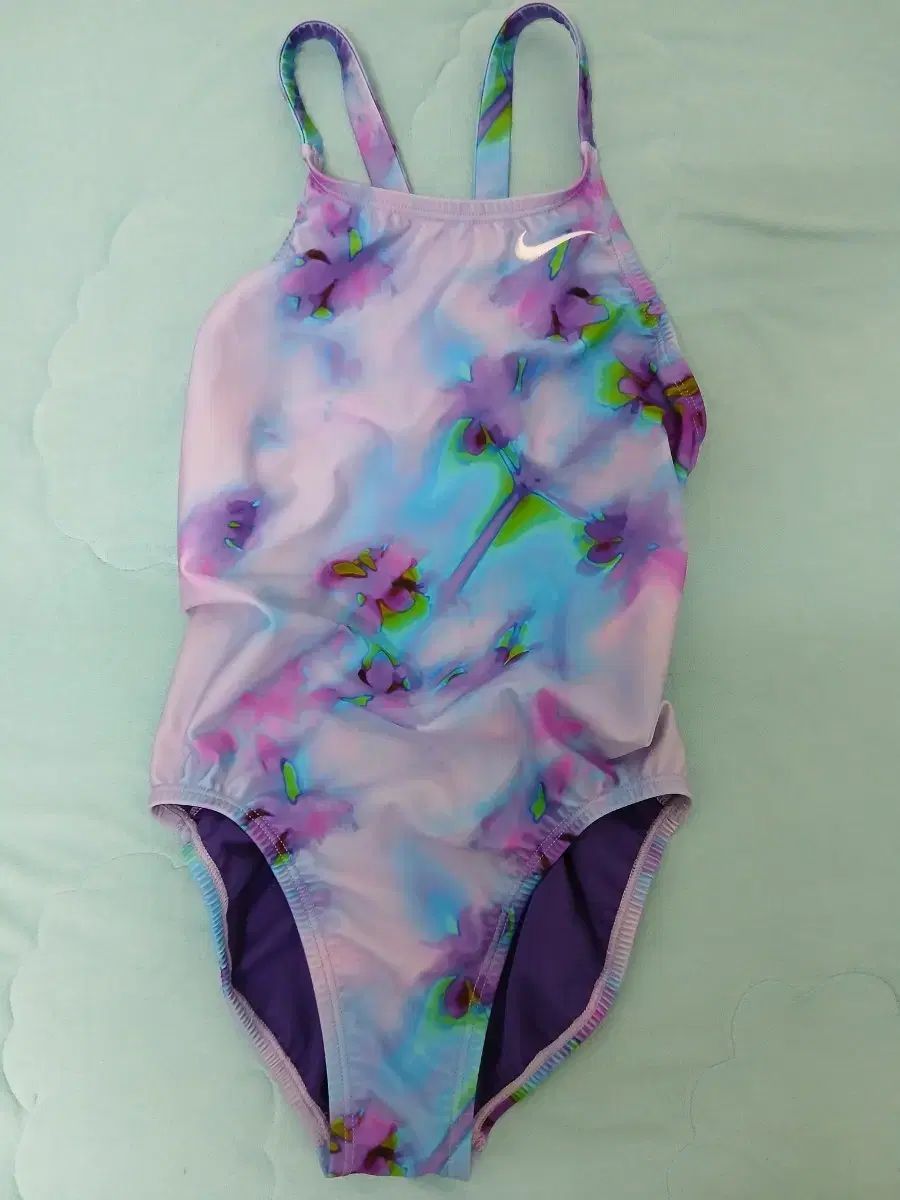 ナイキ フローラル ブラー パス バック コートパープル 30 水着