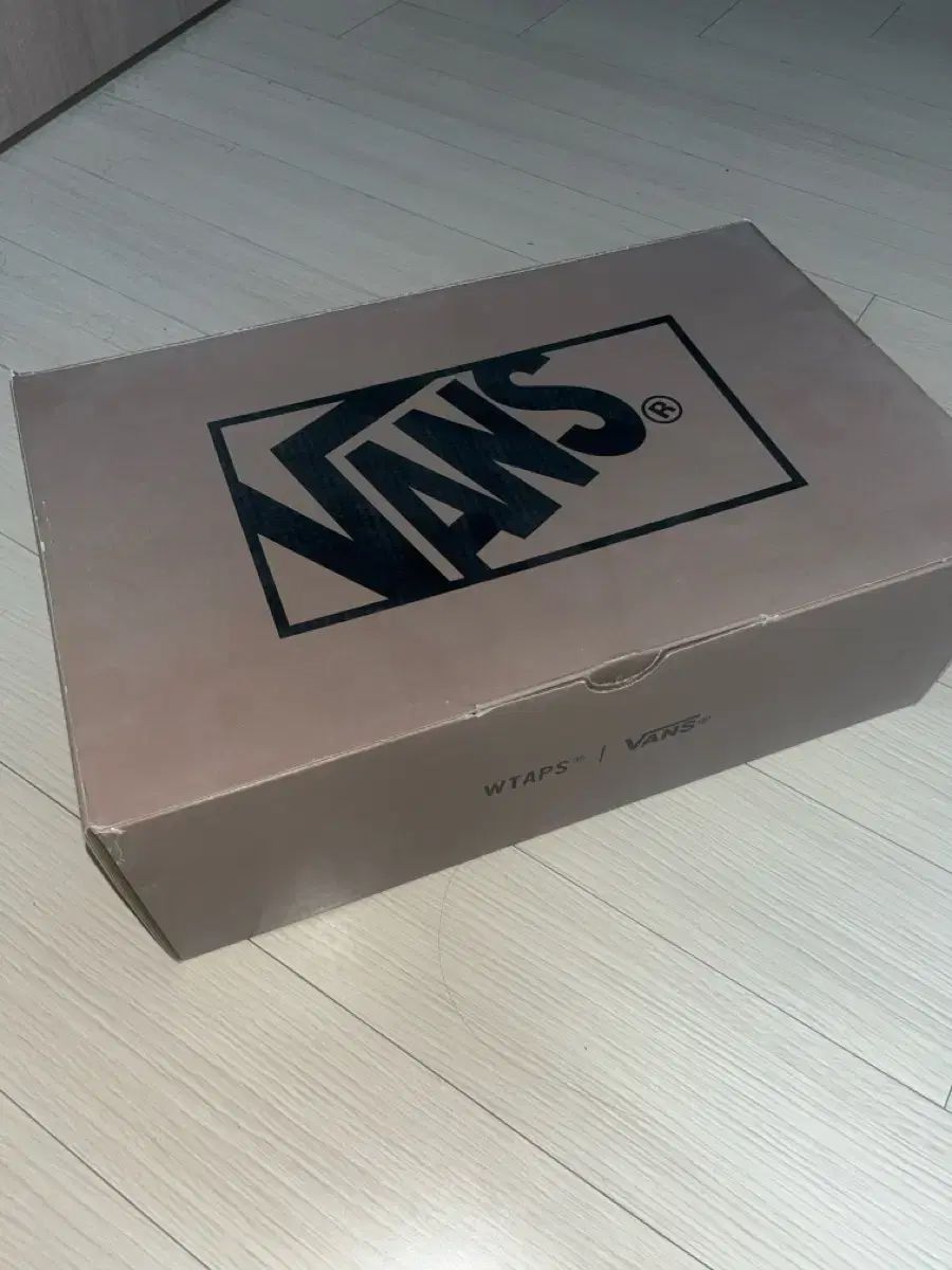 ダブルタップス